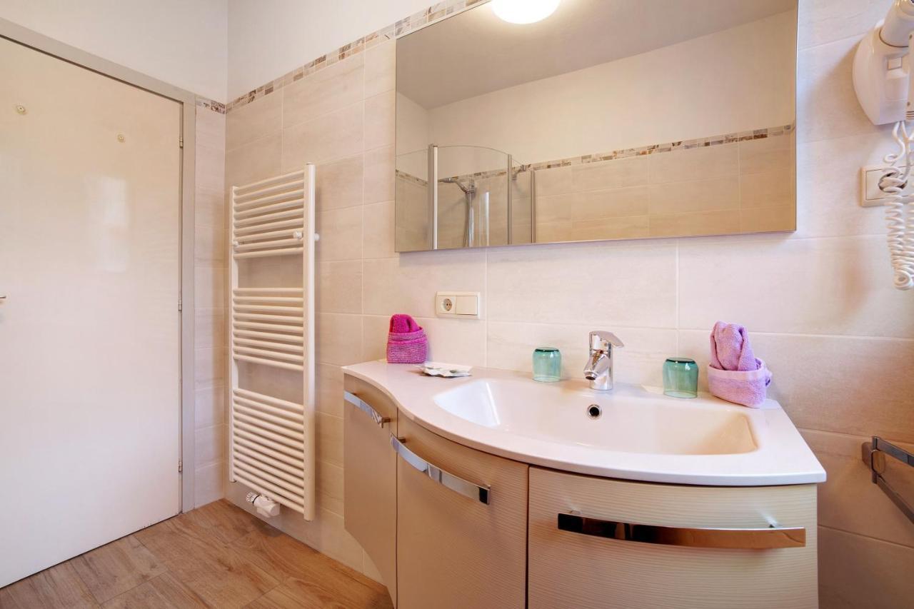 Villa Sabine - Karin Merano Bagian luar foto